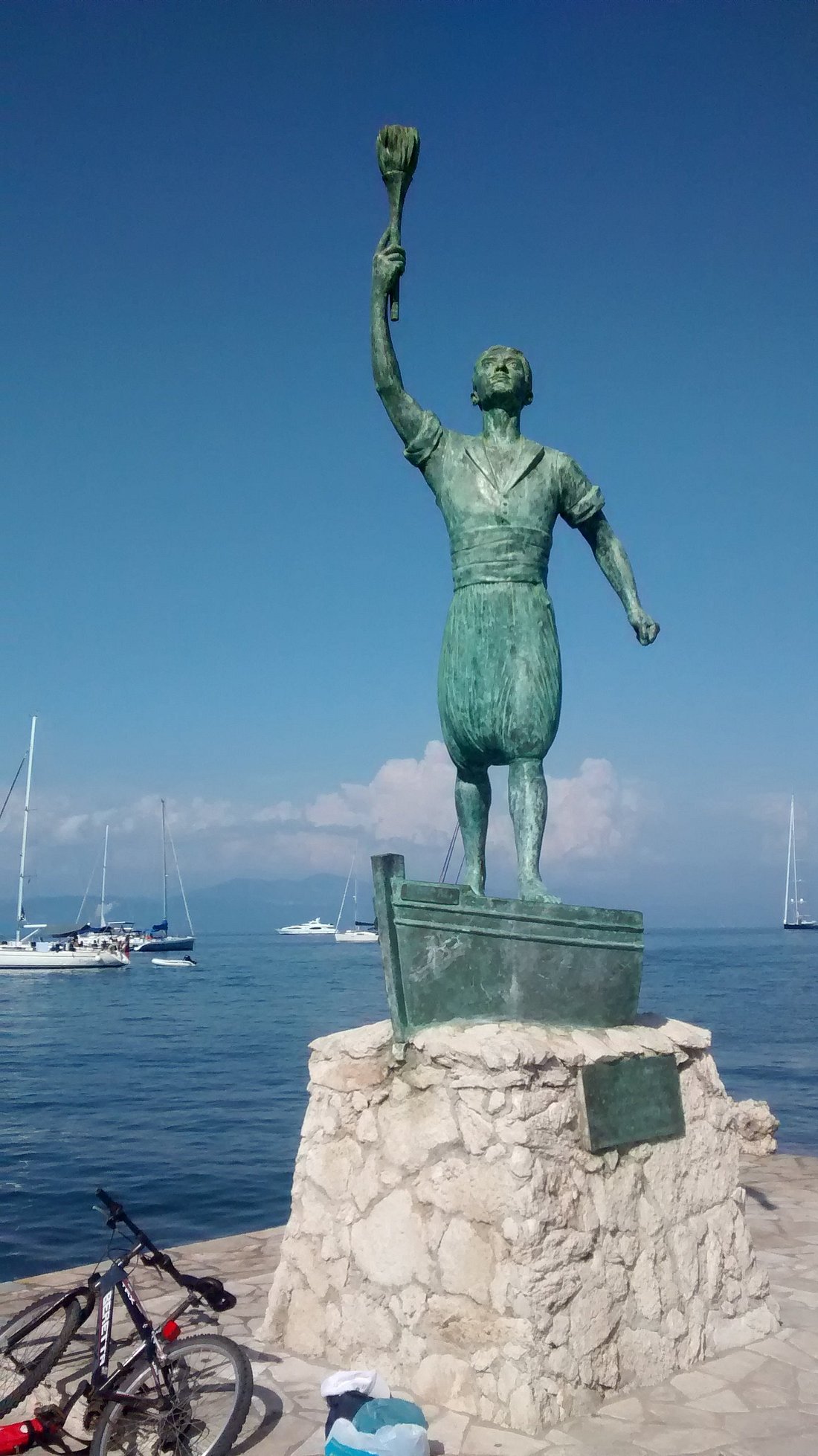 Statue of Georgios Anemogiannis