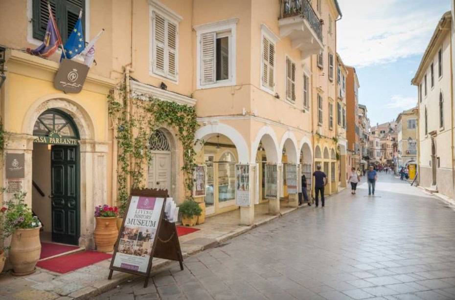 Casa Parlante Historical Museum Tour in Corfu